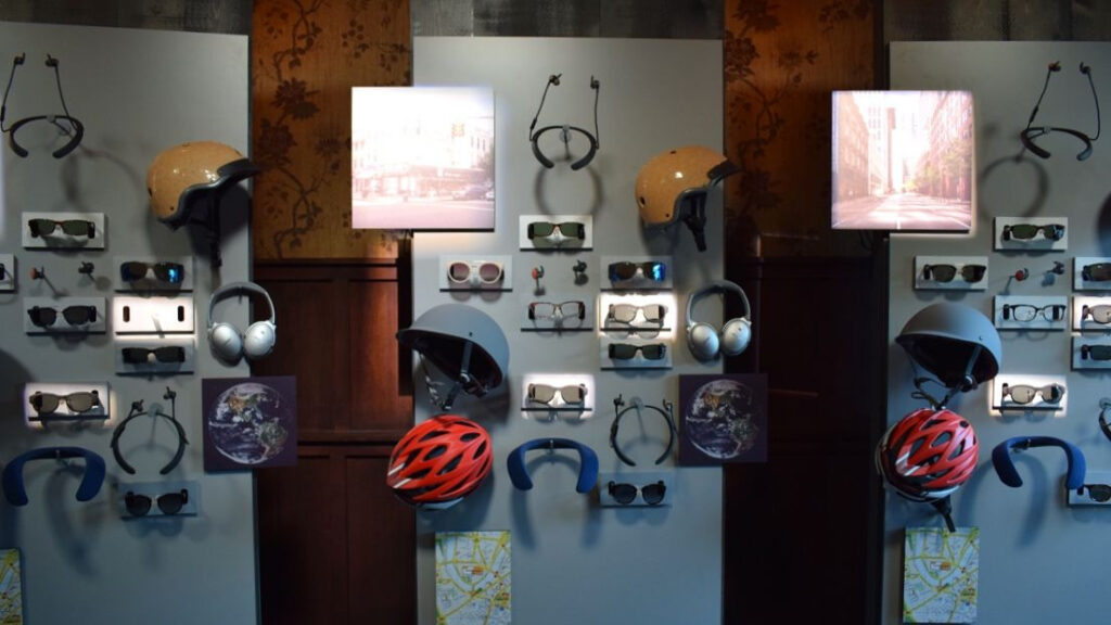 I explored SXSW, using Bose's AR smartglasses as my tour guide