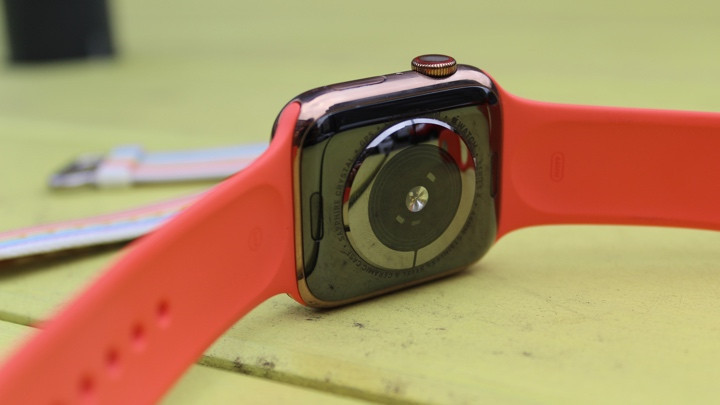 How to clean your Apple Watch band
