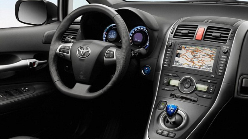 The companies driving connected cars