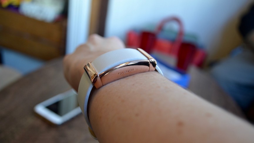 Sona is a fashion forward activity tracker with serious sensor tech