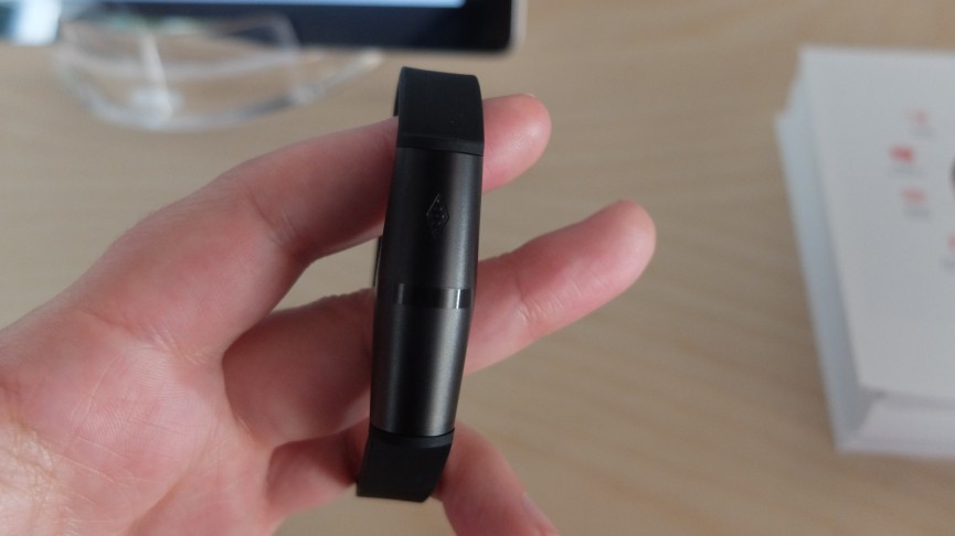 Fossil Q Motion first look: A sleek and discreet fashion fitness tracker