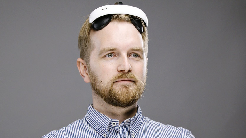 Flow is a medical grade headset and therapy app designed to treat depression