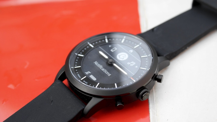 fossil-hybrid-hr-software-1579710376-xTc4-full-width-inline