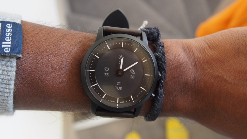 fossil-wrist-two-1579635277-4Rmc-column-width-inline