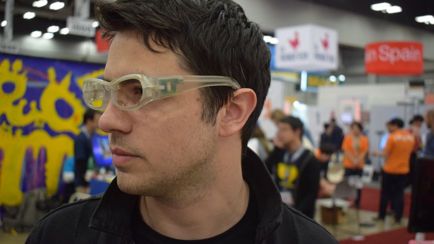 These stylish glasses will help people with single-sided deafness