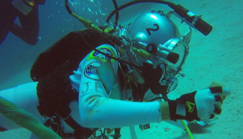 google-glass-1411757529-05z3-column-width-inline