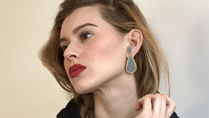 ​Peripherii's smart earrings give you wire-free, hands-free access to Siri & Google