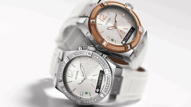 How to style your smartwatch with the Spring/Summer 17 trends