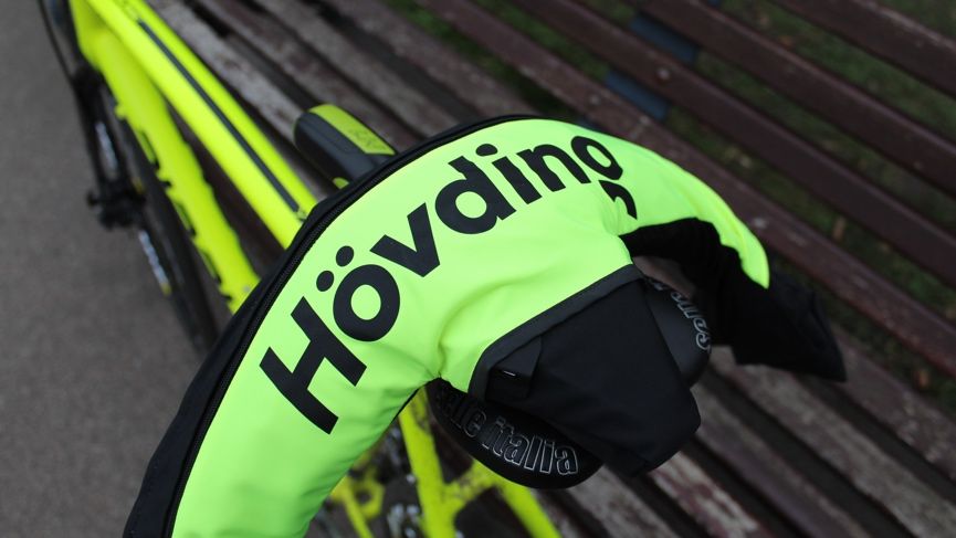 Cycling with Hövding: Trying out the wearable airbag for urban bikers