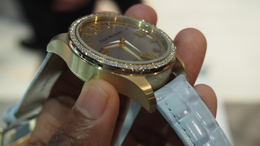 HP's Isaac Mizrahi wearable might have solved the smartwatch screen dilemma