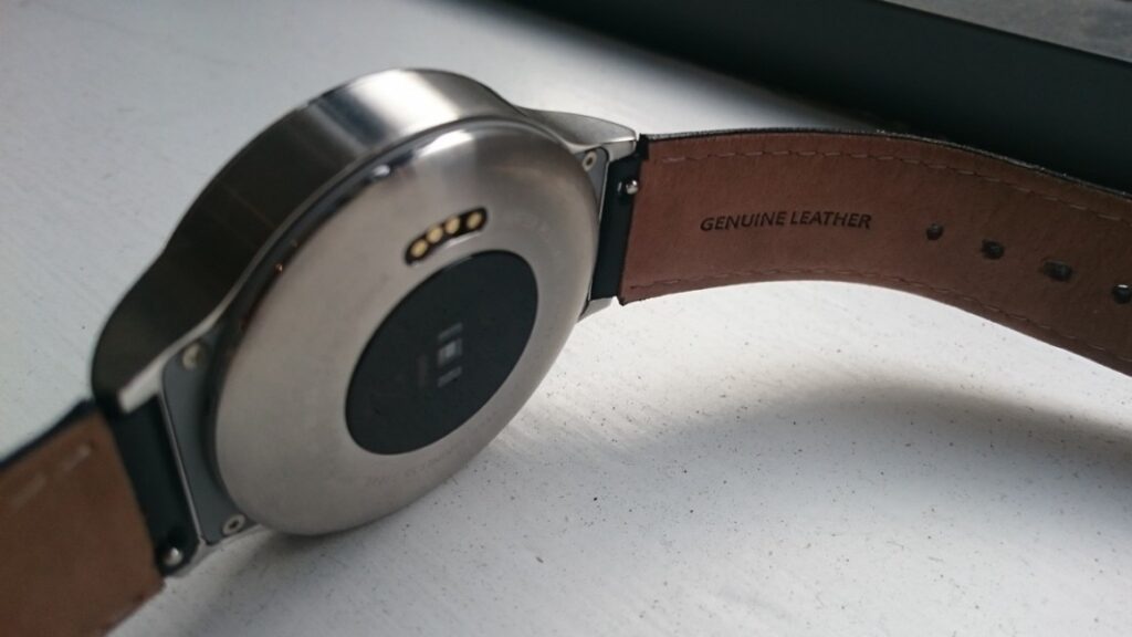 huawei-watch-design-1445355449-07HU-full-width-inline