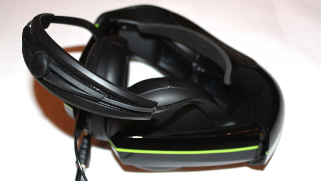 Vuzix IWear 720 first look: OSVR headset with multi-platform input