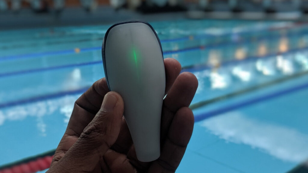 I studied my swimming technique with a wearable that lives on your back