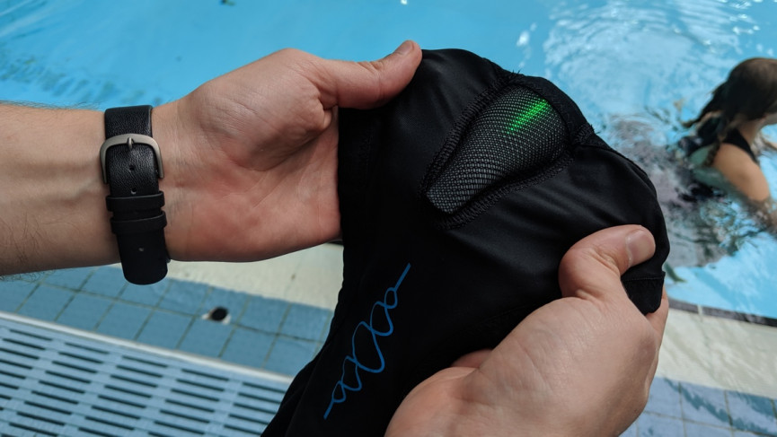 I studied my swimming technique with a wearable that lives on your back