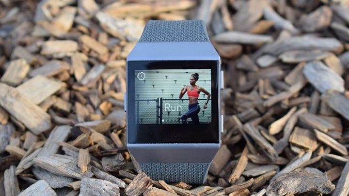 Fitbit Charge 2 v Fitbit Ionic: The Fitbit heavyweights go head-to-head