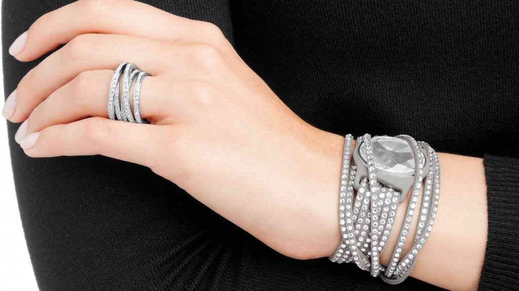 misfit-shine-swarovski-wrist-1420457413-KQmO-full-width-inline