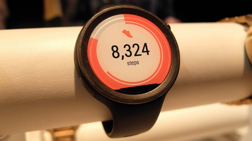 ​Moto 360 v Apple Watch: The big beasts of the smartwatch war go head-to-head