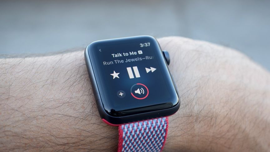 This is what it's like to stream music on the Apple Watch Series 3
