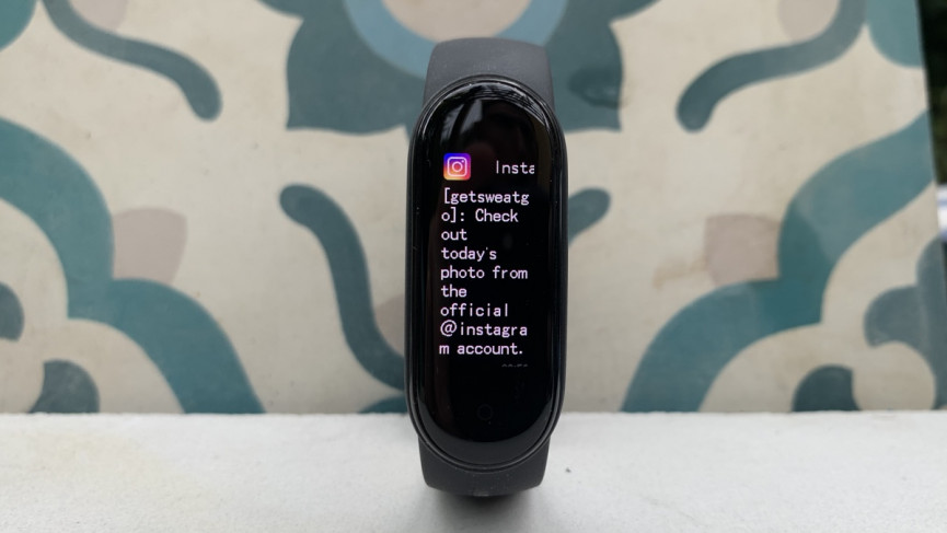 Xiaomi Mi Smart Band 5 review: budget band bosses the basics