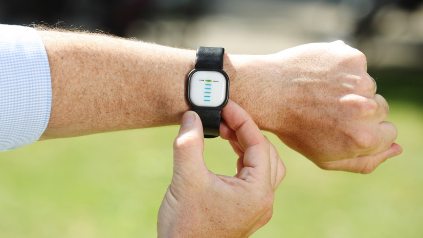 Sixty's smart band knows you're not drinking enough water