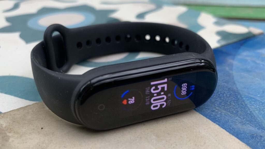Xiaomi Mi Smart Band 5 review: budget band bosses the basics