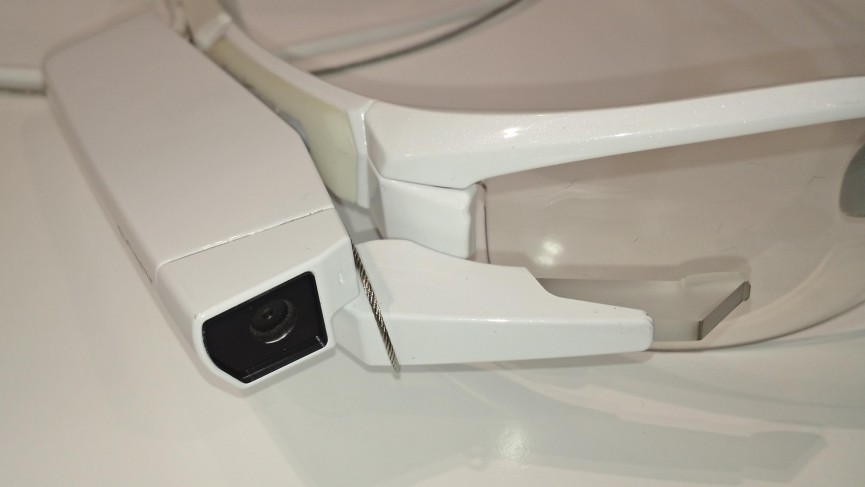 sony-smart-eyeglass-attach-2-1425287137-bbpj-column-width-inline