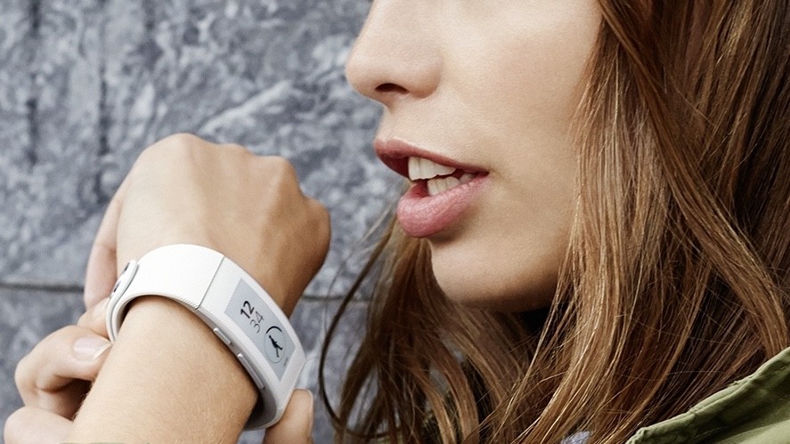 sony-smartband-talk-cover-1416413408-Mw7V-full-width-inline