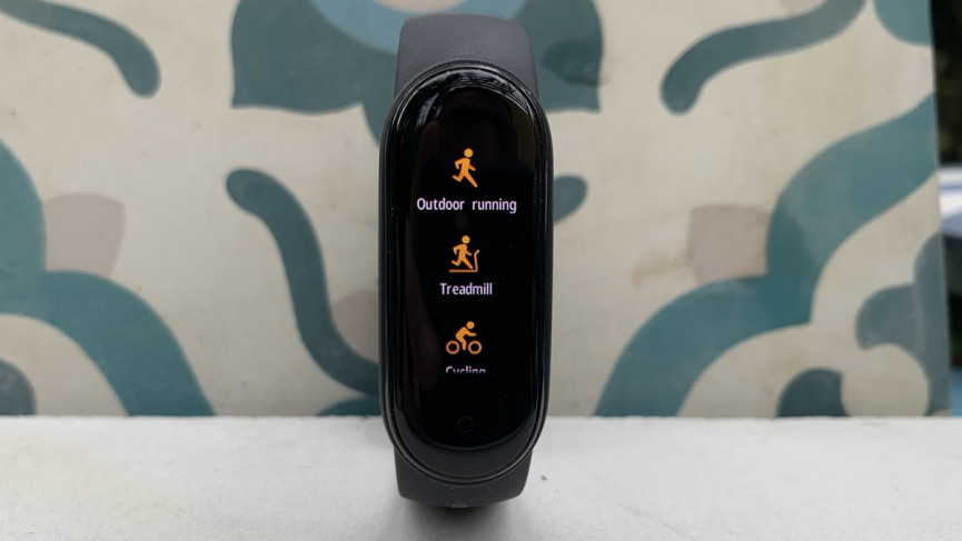 Xiaomi Mi Band 5 v Fitbit Inspire HR: Battle of the budget fitness trackers