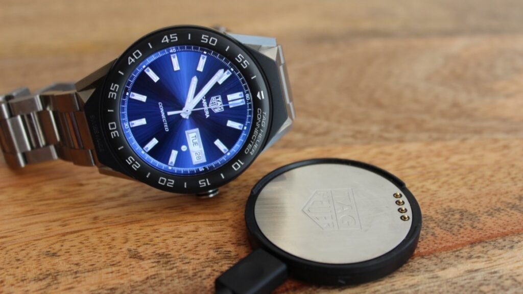 Apple Watch Series 2 v Tag Heuer Connected Modular 45