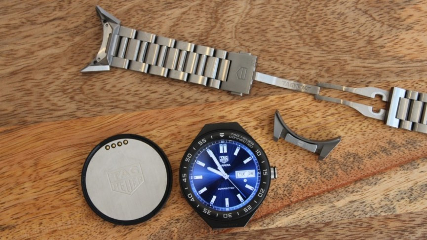 Apple Watch Series 2 v Tag Heuer Connected Modular 45