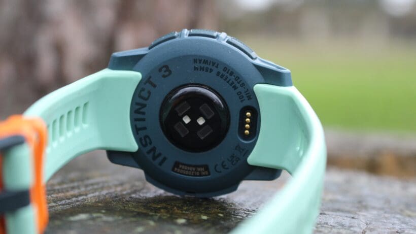 built-in optical heart rate monitor