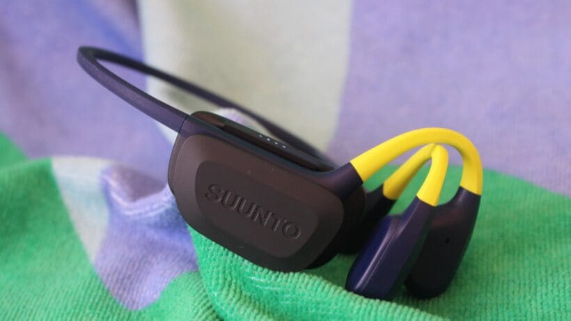 battery section of Suunto Aqua