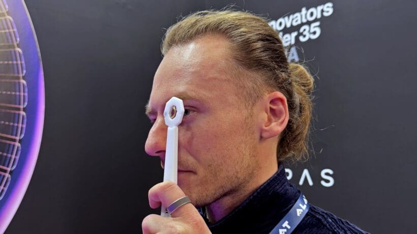 xpanceo-smart-contact-lens-color