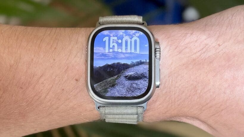 apple-watchos-26-photos-face-background