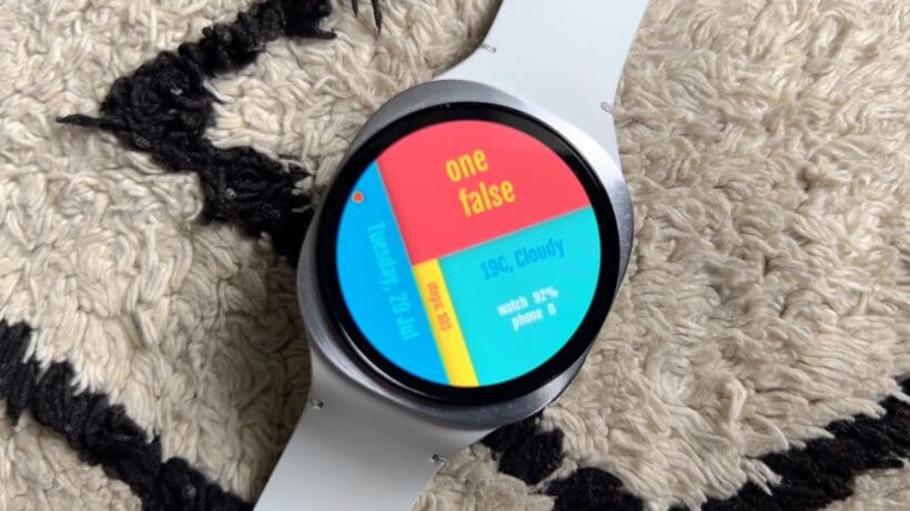 Folds Wear OS face