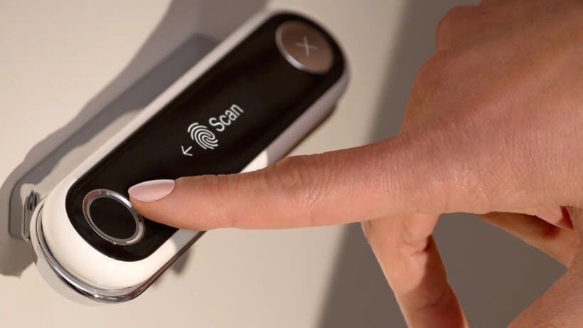 kohler-smart-camera-toilet-health