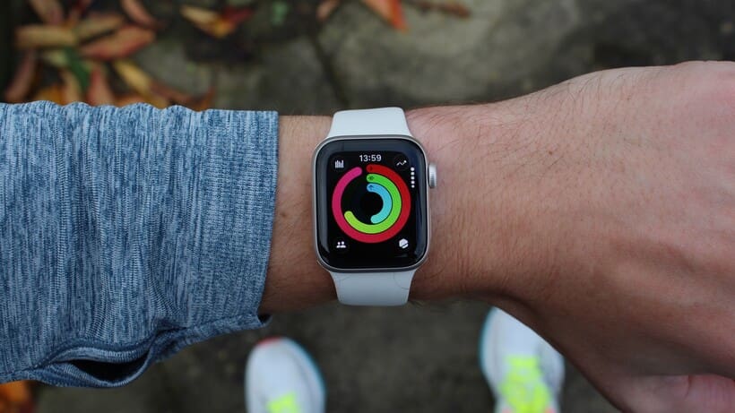 apple-watch-se-3-activity-rings