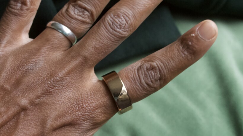 Luna Gen 2 smart ring on male index finger