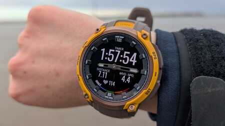 garmin-instinct-crossover-amoled-hiking-workout