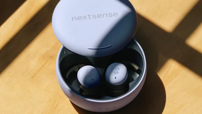 nextsense-earbuds-case